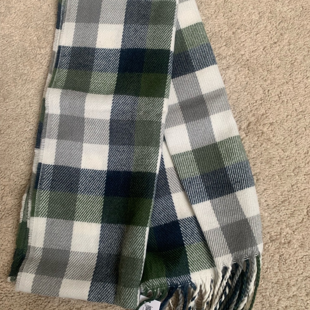 NWT Old navy scarf